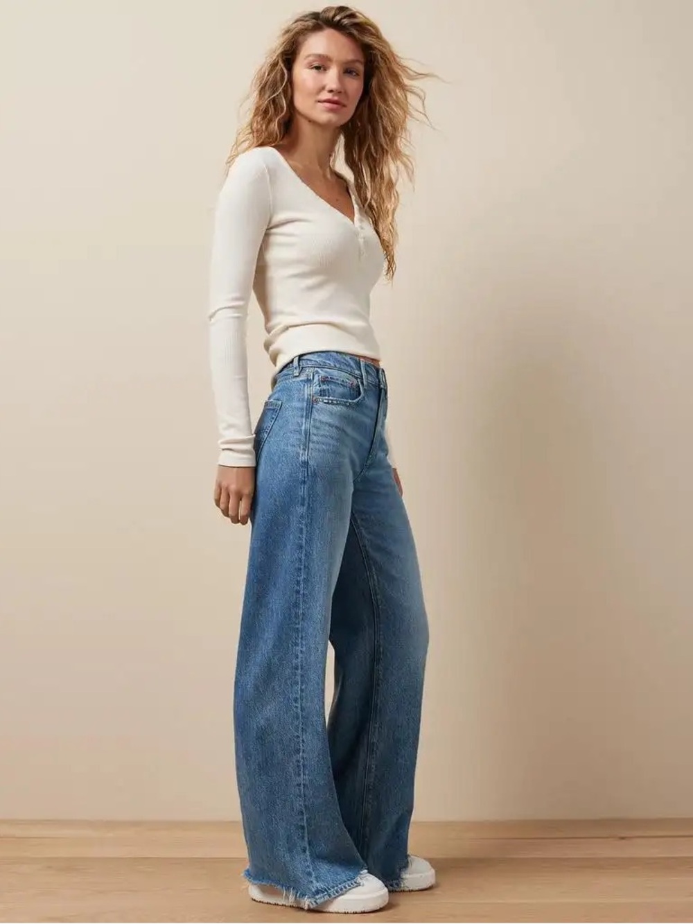 American Eagle Dreamy Drape Super High Waisted Baggy Wide Leg Jean Size 6 đ